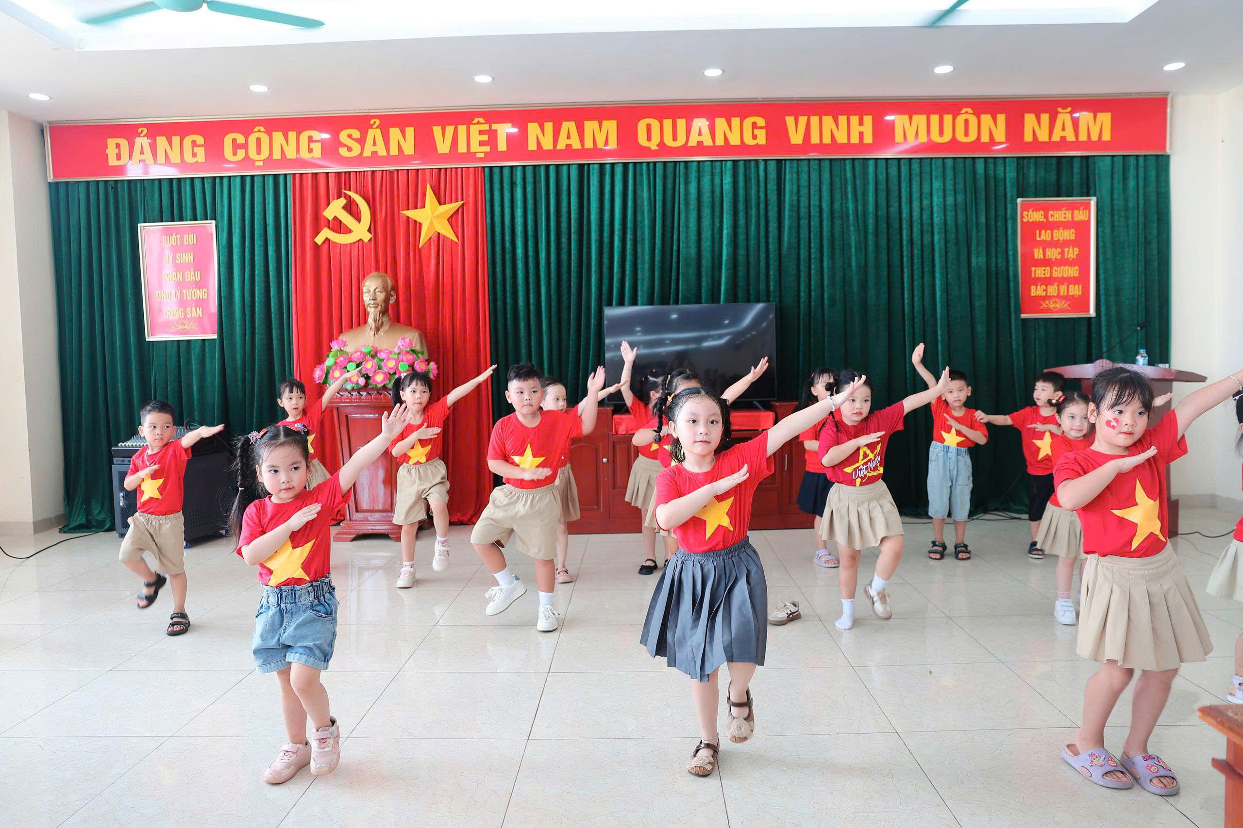 z6936822710060_ce9a0348bfe73f7190bc155b5aeb8441